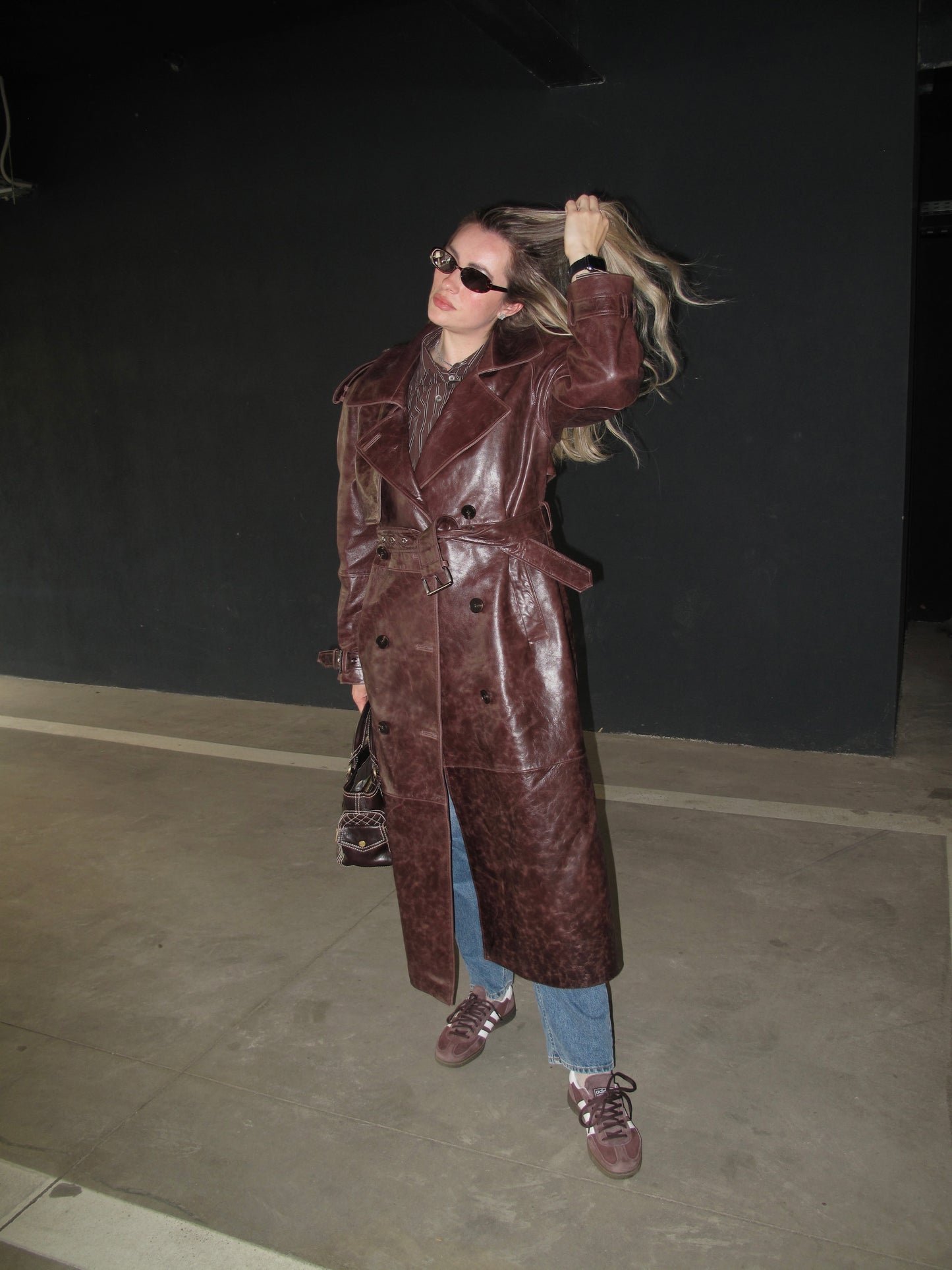 Trenchcoat aus echtem Leder in Haselnussbraun