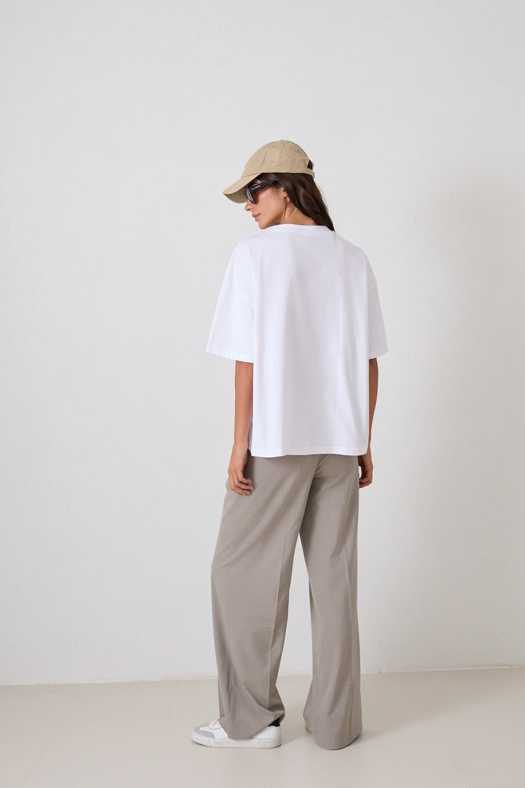 Tricou alb Horse din bumbac cu imprimeu - INURI